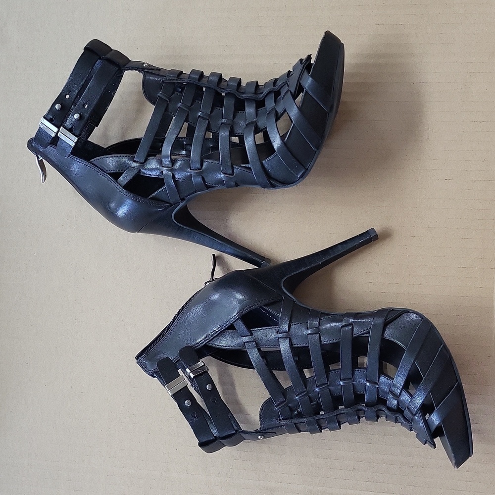 BCBG high heels size 7.5